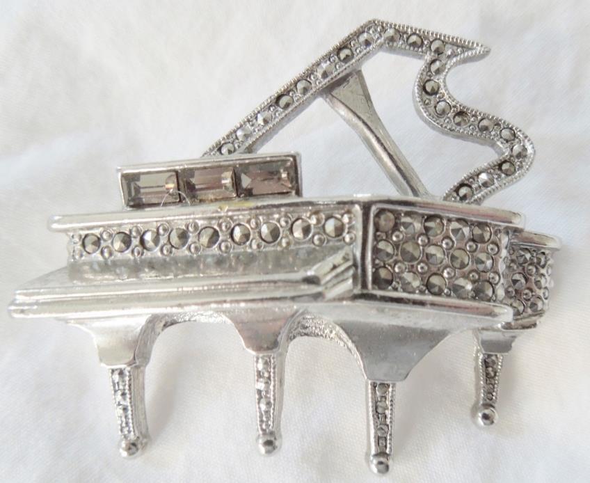 Vintage Rhinestone and Silver Tone Grand Piano Pin/Brooch