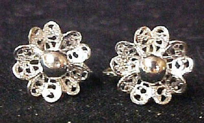 Retro Vintage Estate Vintage Silver Plated Flower Bead Fancy Screw On Earrings
