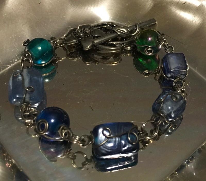 Vintage Bracelet diffent stones beautiful clasp blue green