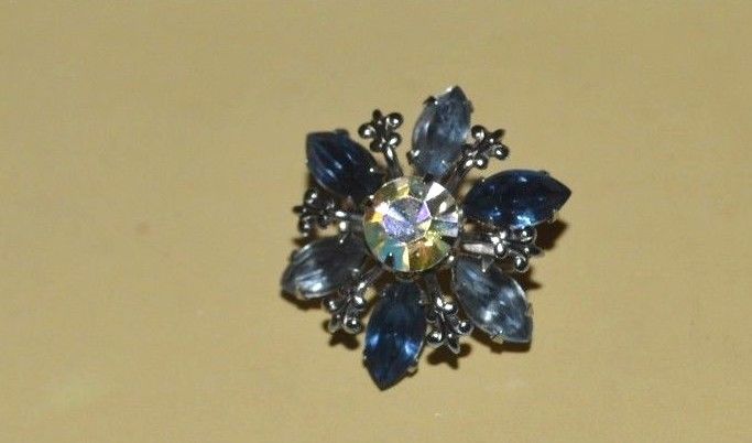 Vintage Blue Rhinestone Snowflake Pin Brooch