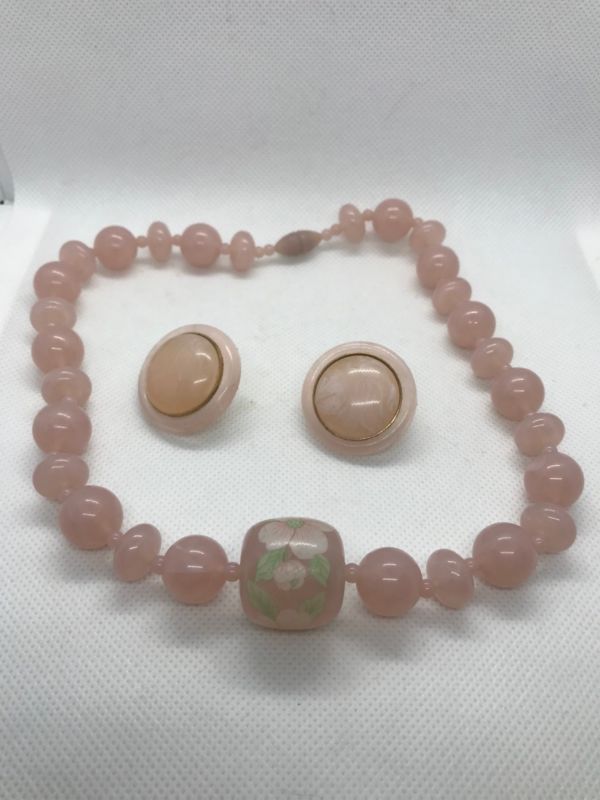 CHUNKY LIGHT PINK LUCITE PLASTIC BEAD 17.5