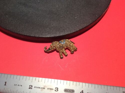 VINTAGE BROOCH SMALL ELEPHANT WITH TRUNK POINTING UP