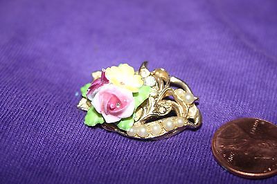 Vintage  pin brooch coro  floral