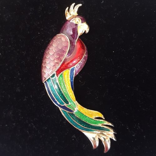 Parrot Macaw Bird Pin Brooch Gold Tone 3 7/8 in Bright Vibrant Colored Feathers