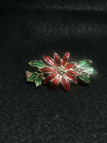 Vintage Gold Tone Poinsettia Brooch