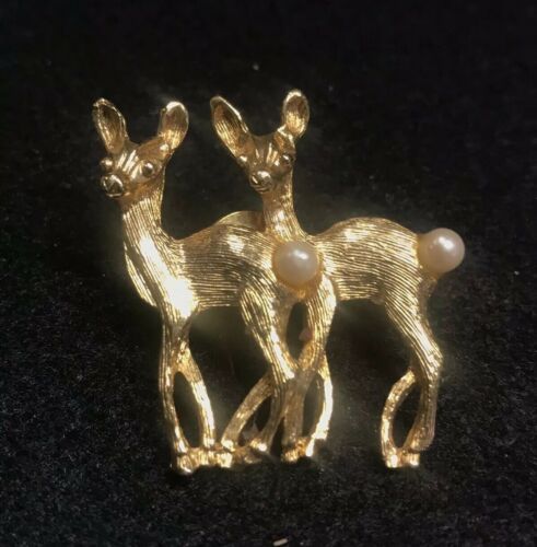 Vintage Gold Tone Fawn Pearl Brooch