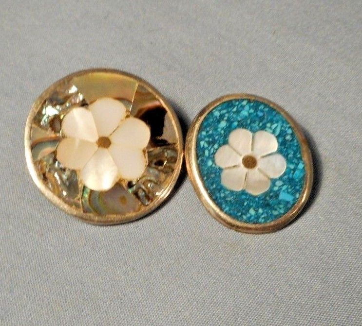 Lot of 2 Enamel Pins/Brooches Bothe Have a Flower in Center Goldtone Rim