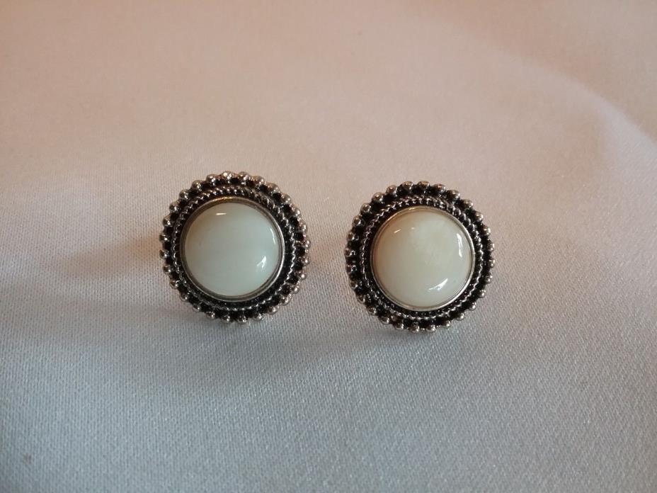 Vintage Stud Earrings Cream Ivory Pearl & Black Gold Tone Accent Design Round