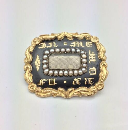 An Antique Victorian Enamel Gold Mourning Pendant Brooch