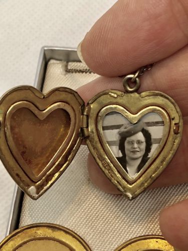 Vtg Antique Circa 1920s-30s Sterling Etched Heart Locket & Orig Photo Necklace