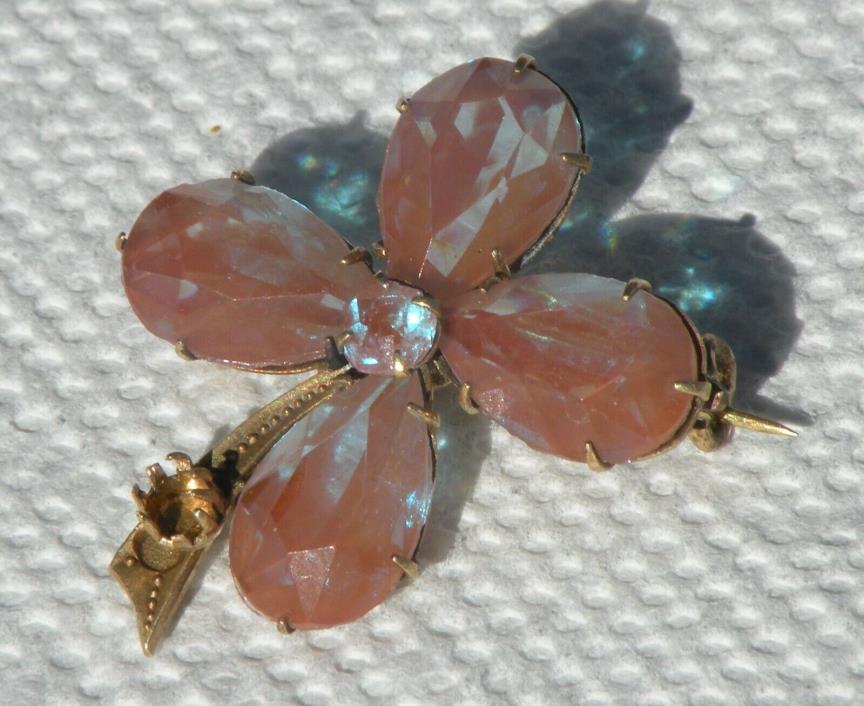 STUNNING ANTIQUE FACETED SAPHIRET BROOCH....