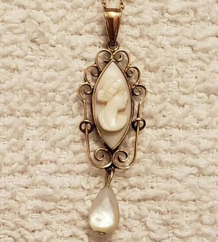 Art Deco 10K Yellow Gold Carved Shell Cameo Natural Pearl Lavaliere Necklace