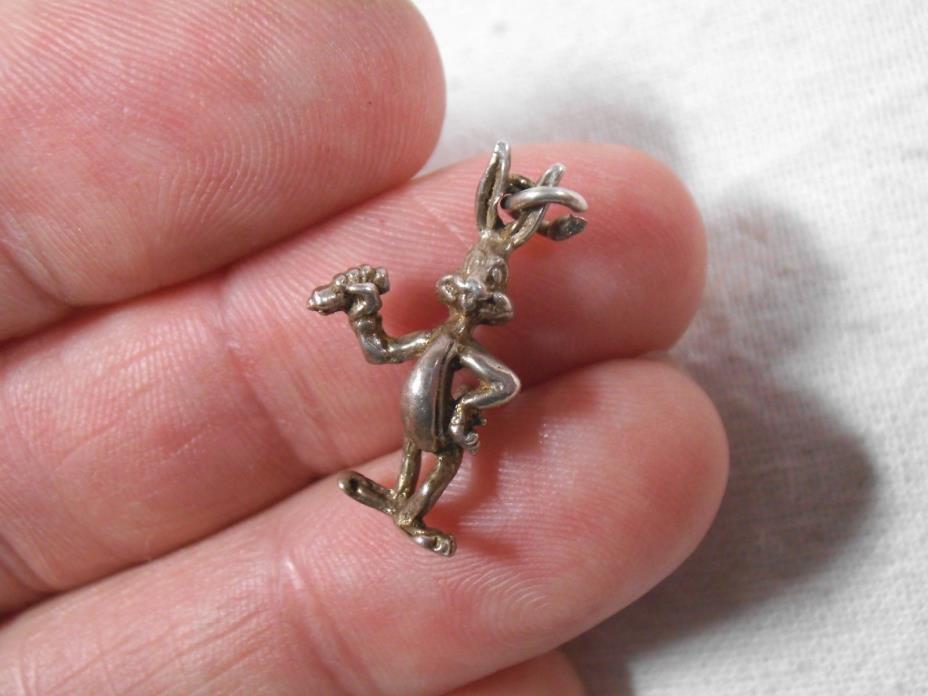 Vintage Sterling Silver 3D BUGS BUNNY Standing w/Carrot Charm - .75