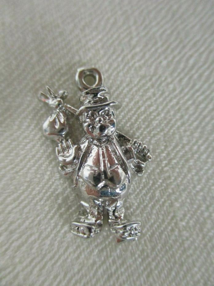 VINTAGE STERLING SILVER HOBO CARRYING A BINDLE CHARM 3/4