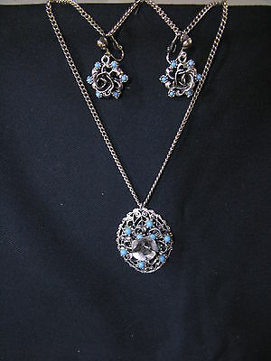 Costume Jewelry Silver Toned Necklace Clip-on Earrings Set Blue Floral 18