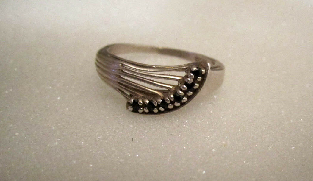 Sterling Silver Signed JED 925 Blue-Black Stones Curved Design Ring Size 10.25