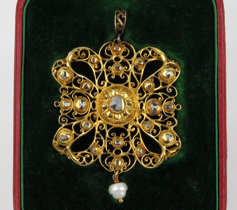 Beautiful 18th C Portuguese Table Cut and Rose Cut Diamond Bow Pendant