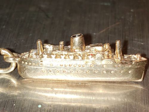 Queen Of Bermuda Cruise Ship Charm Pendant keepsake 2.9 gram 9kt gold