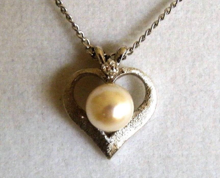 14K White Gold Pearl And Diamond Heart Pendant