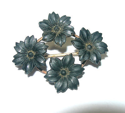 VINTAGE ANTIQUE VICTORIAN MOURNING WHITBY JET CARVED FLOWERS 10K GOLD PIN BROOCH