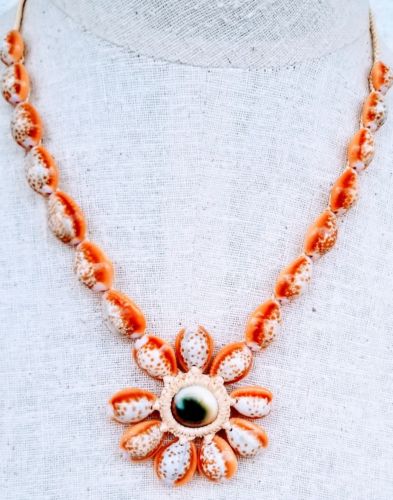 Antique Victorian Necklace Operculum Shell Vintage Eye Eyeball Fine Jewelry Rare