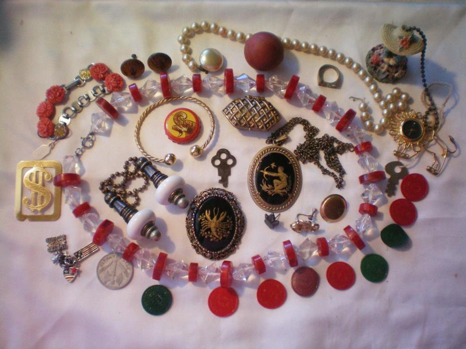 Lot of Vintage Jewelry & Miscellaneous for Crafts Parts Repair Harvest