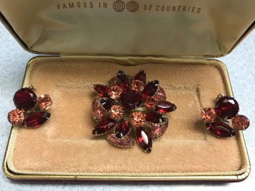 Vintage Goldtone Pink & Red Rhinestone Brooch & Earrings Set in velvet box