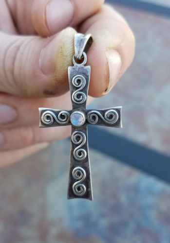 VINTAGE MEXICO STERLING SILVER MOONSTONE SPIRAL CROSS PENDANT