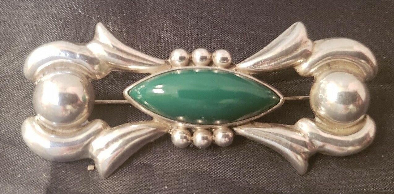 MEXICAN STERLING SILVER BROOCH W/ NEPHRITE STONE