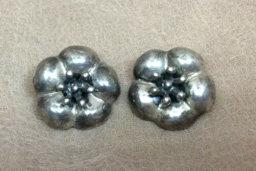 Vintage TAXCO MEXICO TC-137, Modernist Sterling Silver Flower Clip Earrings