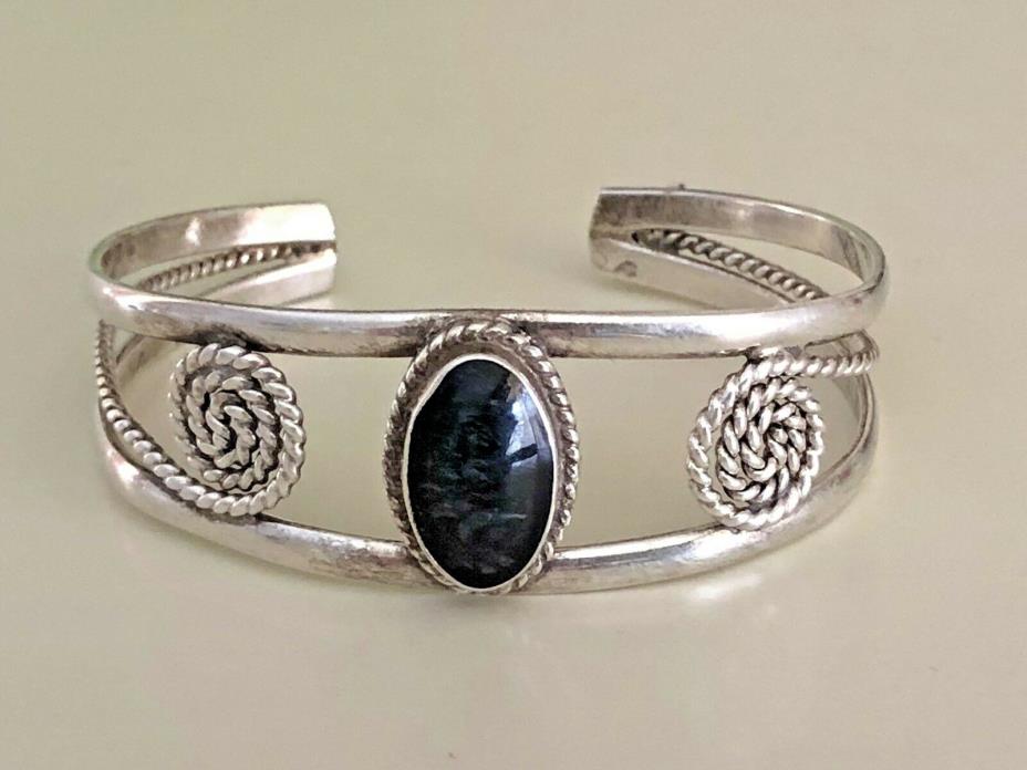 VTG Alpaca Mexico Silver Cuff Bracelet Black Stone w/Swirl Design 6 1/2