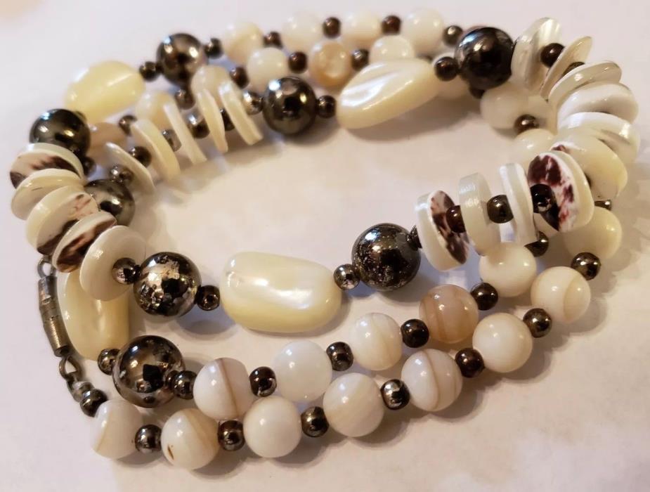 Vintage MOP Mother Of Pearl Bead Necklace Silver Tone Heishi