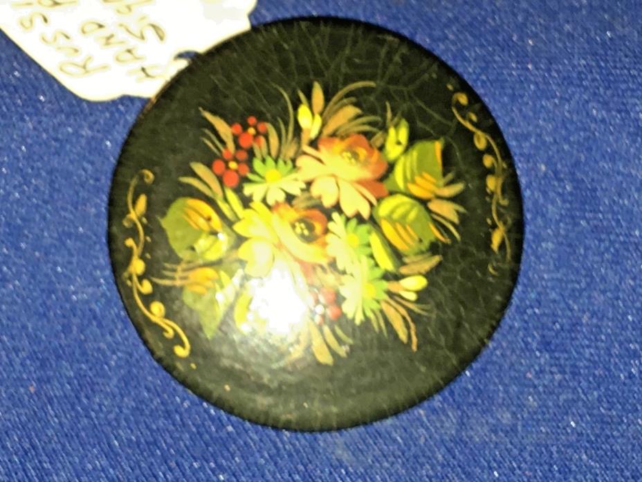 VINTAGE LACQUER HAND PAINTED FLOWERS BROOCH/PIN USSR RUSSIA MADE SIGNED MOSCOW