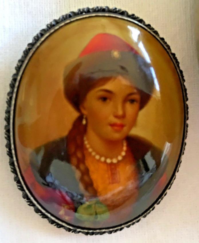 RARE Vintage 80s Hand Painted Russian Brooch Fedoskino Portrait ART Dome Glass