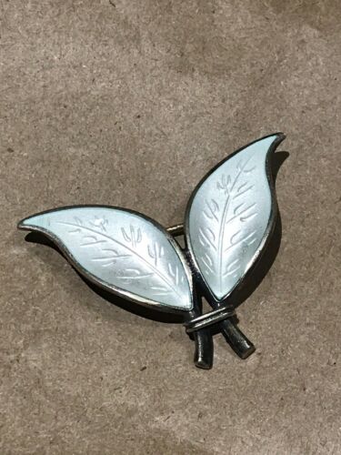 D A DAVID ANDERSON NORWAY ENAMEL LEAVES STERLING SILVER PIN 1 1/8” XLNT COND