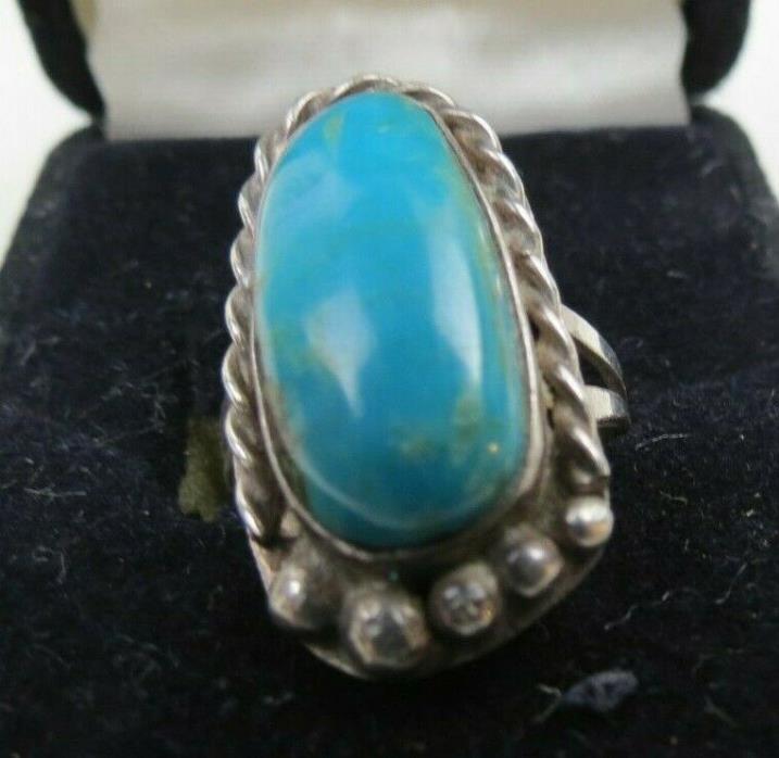 Vintage STERLING SILVER Large Turquoise Stone Southwestern Ring Size 7.5