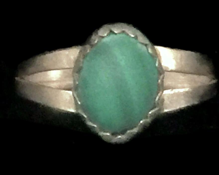 Vintage Malachite Silver Southwest Tribal Boho Ring Size 4.50 Pinky Boys