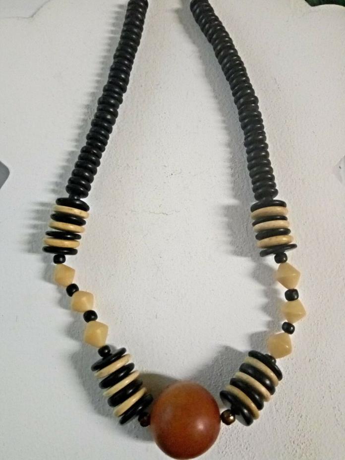 Vintage South Western Heishi Bead Necklace 20 Inches