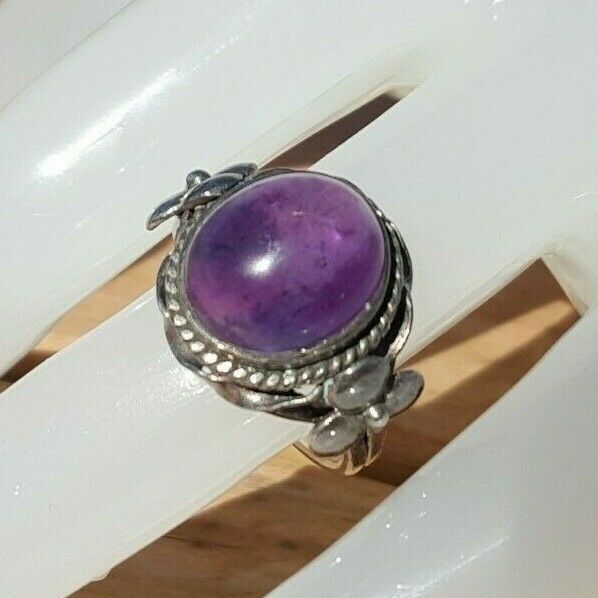 Vintage TRANSLUCENT PURPLE CABOCHON & Sterling SIlver RING Size 5 GUC OOAK