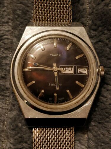 Vintage Timex Electric Watch PARTS OR REPAIR