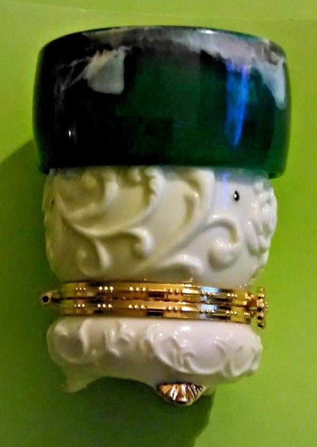 Women's Green and White Stain design Bracelet