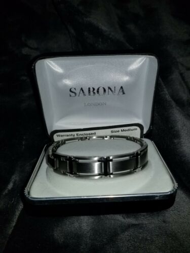 BRAND NEW IN CASE Sabona Executive Symmetry Magnetic Bracelet - Silver medium