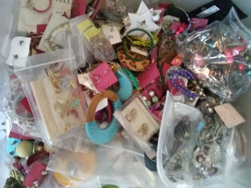 Wholesale Resale Costume Fashion UNTESTED EARRING LOT