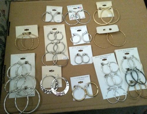 BRAND NEW FASHION  EARRINGS  LOT OF 21 PAIRS TOTAL