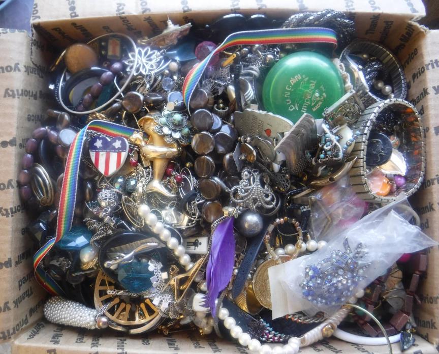 17+ Lb Box Jewelry New Used Junk Beads Findings Wear Repair Mixed LOT 17.4