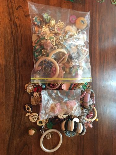 Aproxamently 5lb  Lot Vintage Costume Jewelery Broken And Whole Parts
