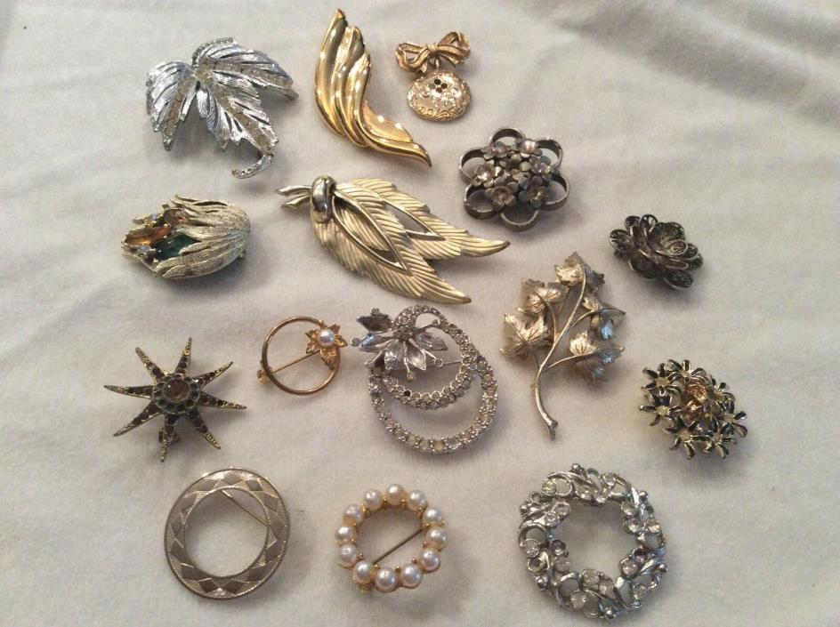 Lot of Jewelry Pins,Brooches- Estate Jewelry As Is