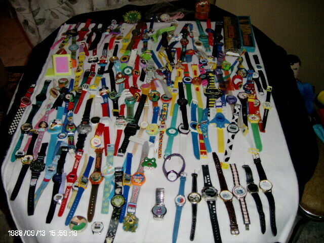 Huge Lot of over 135 Kids Watches Most Are Not Working