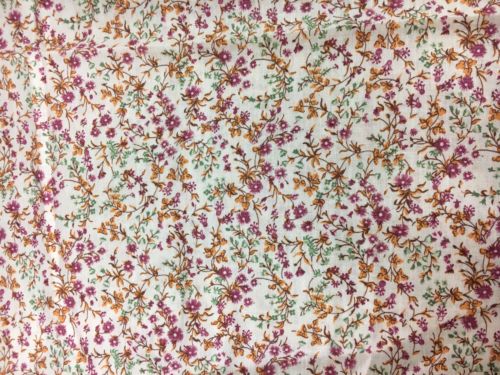 Vintage Cotton Fabric Flowers On Cream Background 44