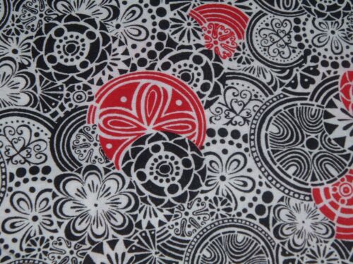 Vtg 90s Geometric Floral Red Black on White Doll Clothes Quilt Fabric 34x42 pb7